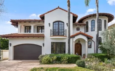 Best home builders in Malibu